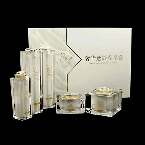 奢华逆龄尊享套盒